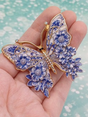 Neue atemberaubende blau-weiße Delfter Effekt Emaille Blume detailliert Schmetterling Brosche