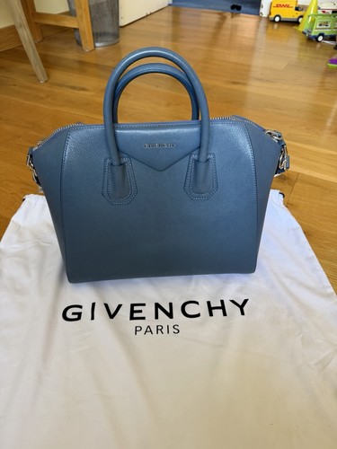 Givenchy Antigona Sugar medium soft-grained leather tote in Mineral Blue