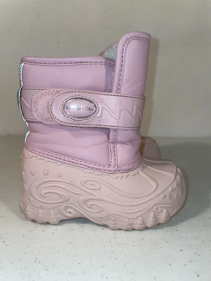 Botas de nieve Stride Rite Cold Front II, Thermolite. Niño pequeño 7M. BG21777. Rosa. Foto 3 de 4