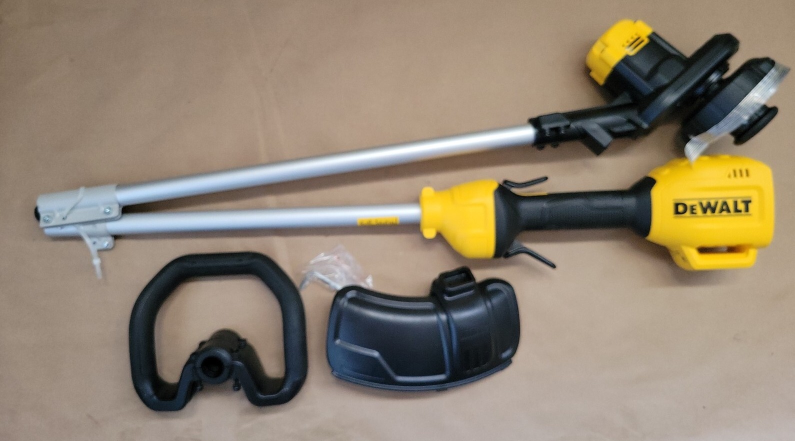 On-Sale 4 Available DeWalt 20V MAX 13" String Trimmer  DCST925 Tool-Only