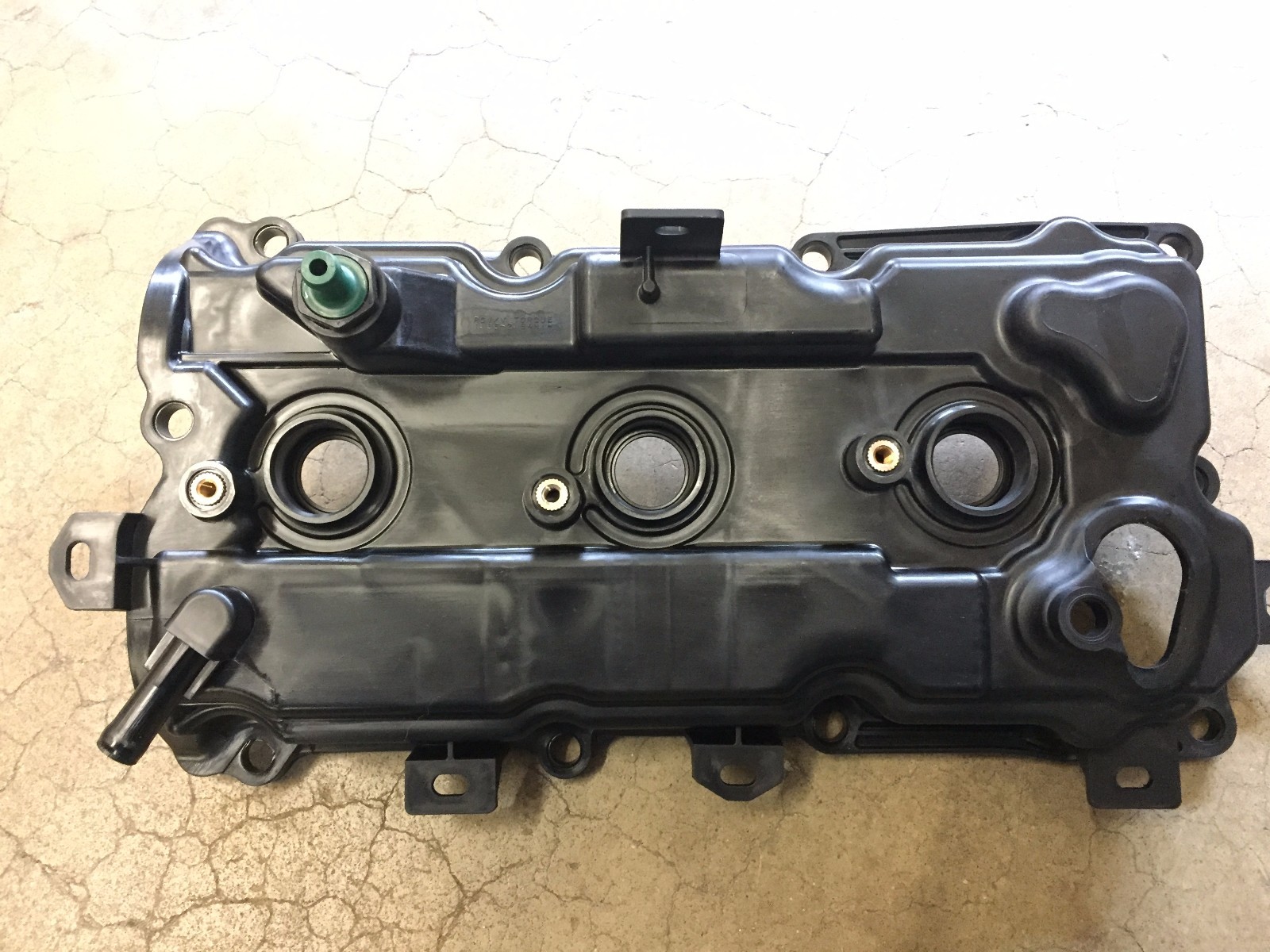 NEW OEM NISSAN RIGHT SIDE VALVE COVER FOR Grelly USA