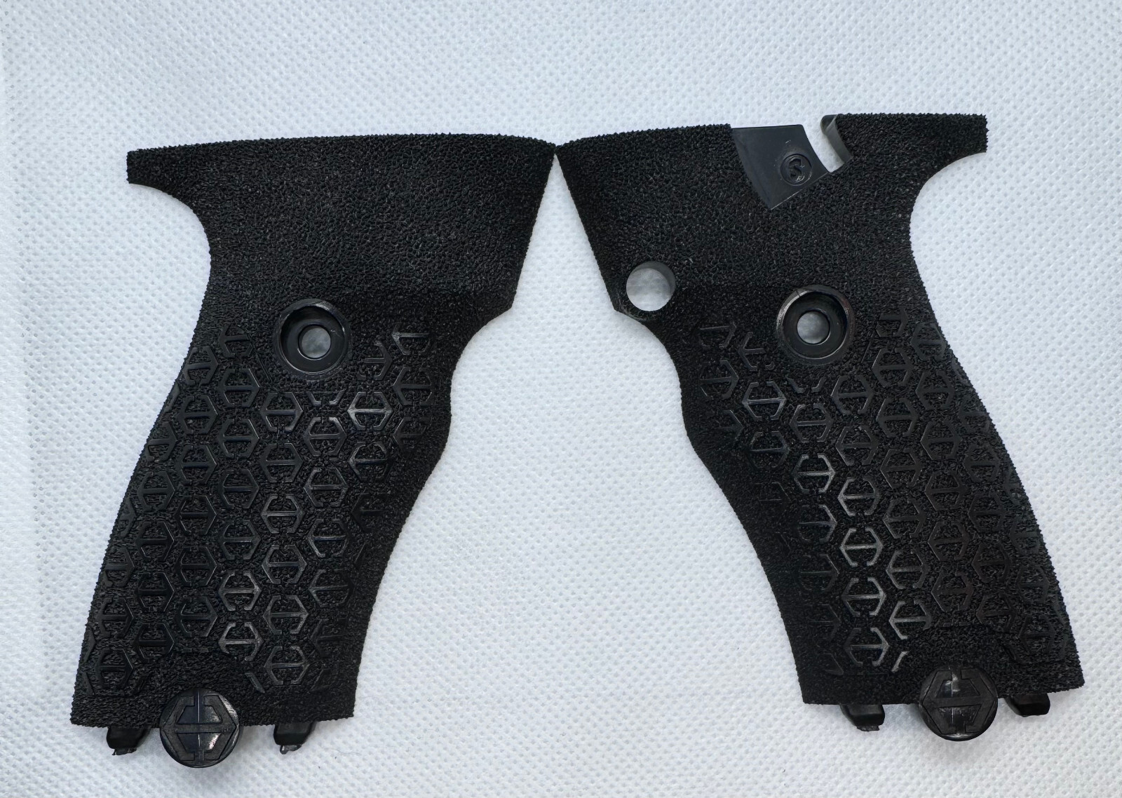 Hi Point Factory Black Grips. Fits JHP .45 ACP & JCP .40 S&W. Gen 1 AND Gen 2