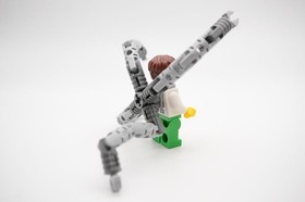 LEGO&reg; Marvel Minifigure - Dr. Octopus (Otto Octavius) 76015