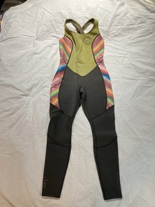 Billabong Surf Capsule Wet Suit Women’s Size 2