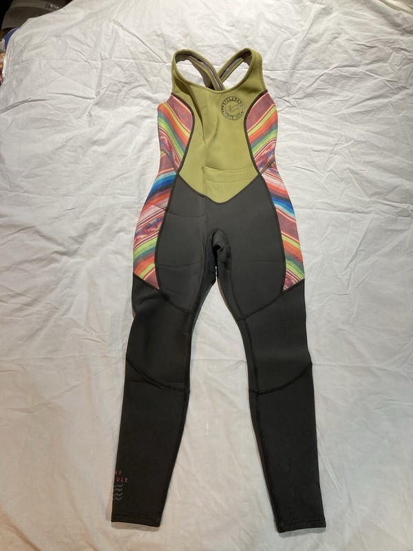 Billabong Surf Capsule Wet Suit Women’s Size 2