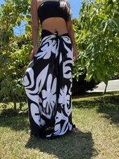 Hawaiian Design Black White Tropic Hand Painted Plumeria Wraparound Pareo Sarong