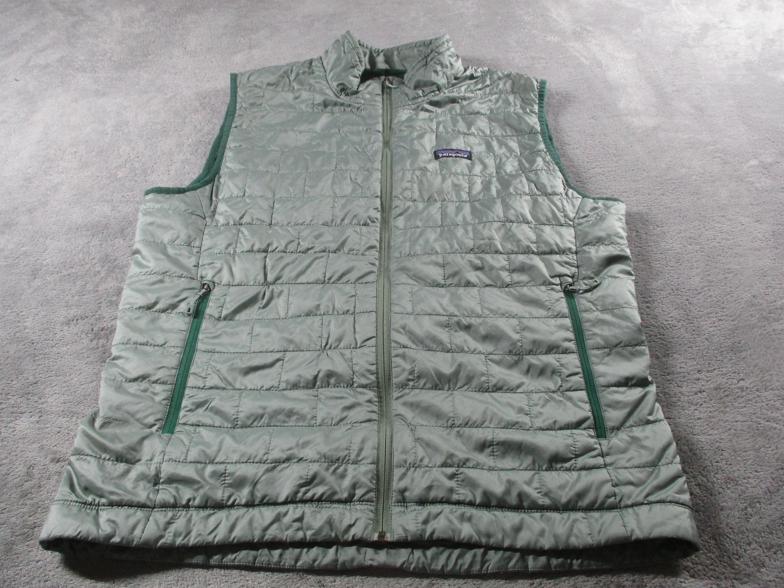 Patagonia Vest Mens Large Green Polyester Quilted Full Zip Insulated Outdoor
Opens in a new window o