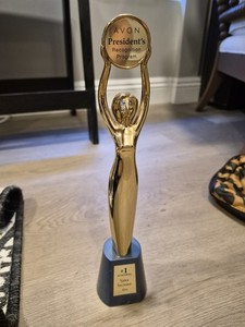 Avon President's Recognition Program Trophy #1 Division Sales Increase 2014