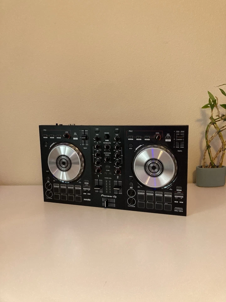 Controlador DJ digital Pioneer DDJ-SB3 Foto 3 de 4