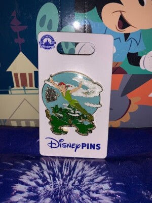 Disney Parks Pin Peter Pan & Tinkerbell Flying Over Neverland OE Trading Pin