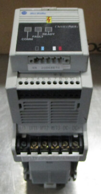 Allen Bradley Variable Speed Drive 160-AA04NPS1 Ser. C 1 HP 200V-240V w/Controll