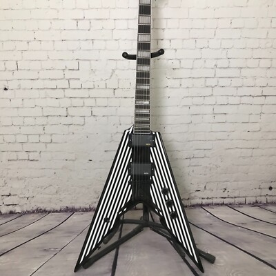 Hot sale Factory Customization electric guitar flying V white and black line