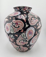 Vintage Famille Noire Porcelain Vase