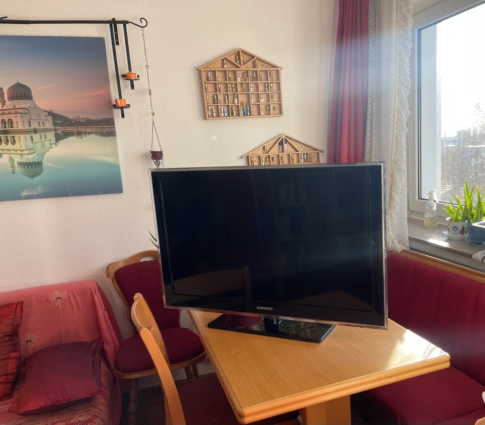 Samsung Fernseher LE37D550 guter Zustand - Bild 2 von 4