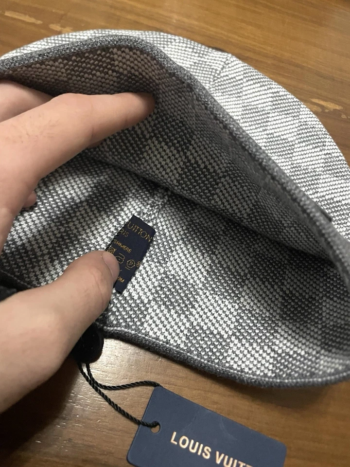 Louis Vuitton Beanie Grey - Imagen 4 de 4