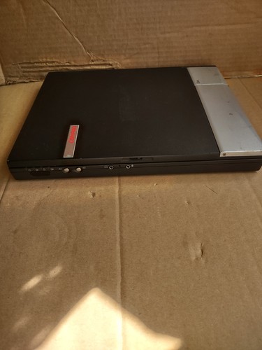 Compaq Laptop Evo N600c, Windows XP, MOBILITY RADEON 32MB, 12GB HDD, 512 ram - Picture 13 of 17