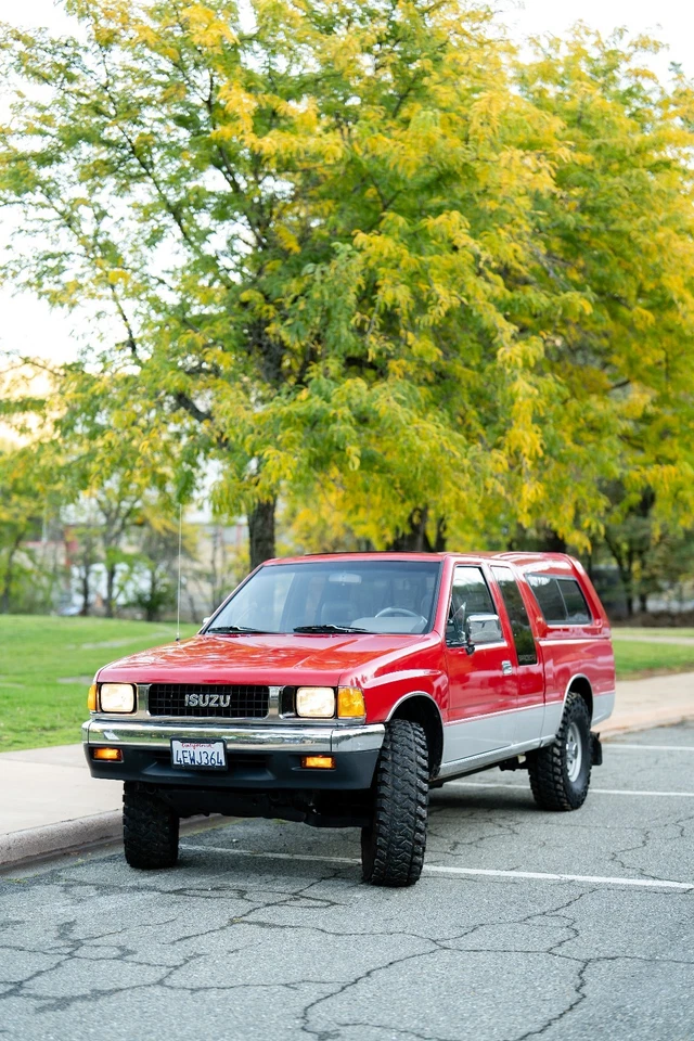 Isuzu 1990 cabina espacial convencional Foto 3 de 4