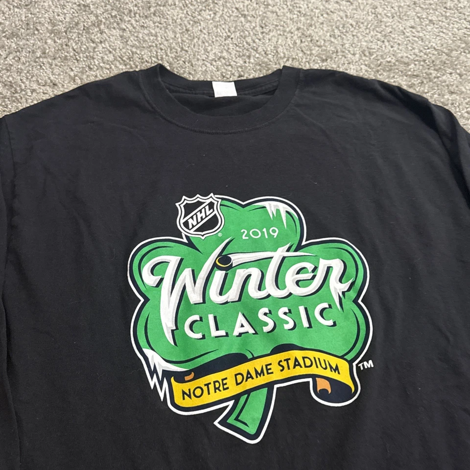 Camiseta negra grande NHL Winter Classic 2019 Notre Dame Stadium hockey Foto 3 de 4