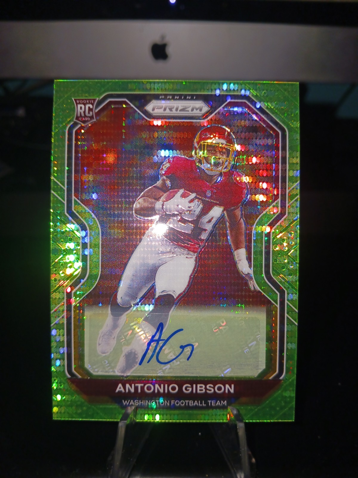Antonio Gibson Panini Prizm #384 Autograph