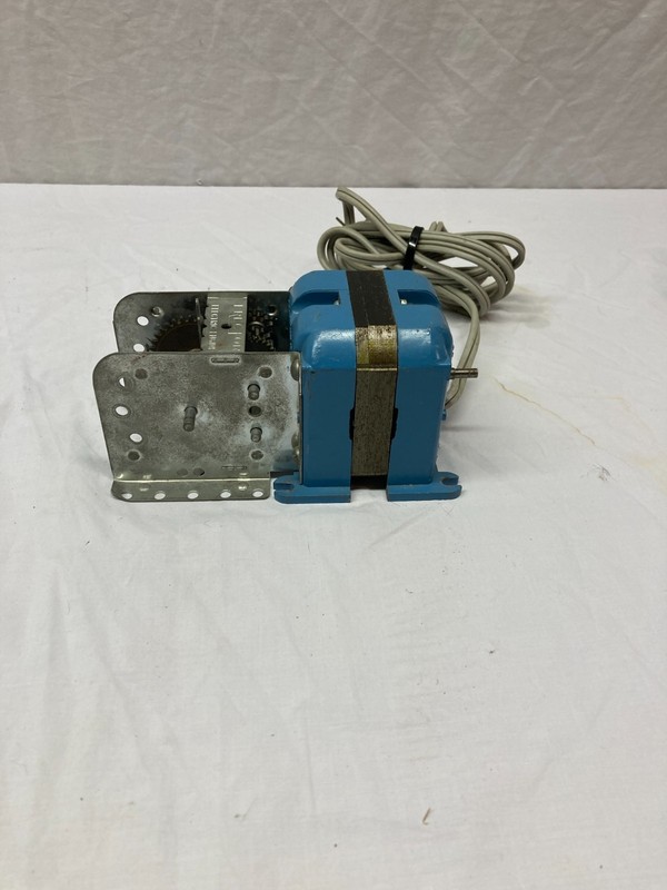 A.C. Gilbert erector set ac motor and gearbox-tested working