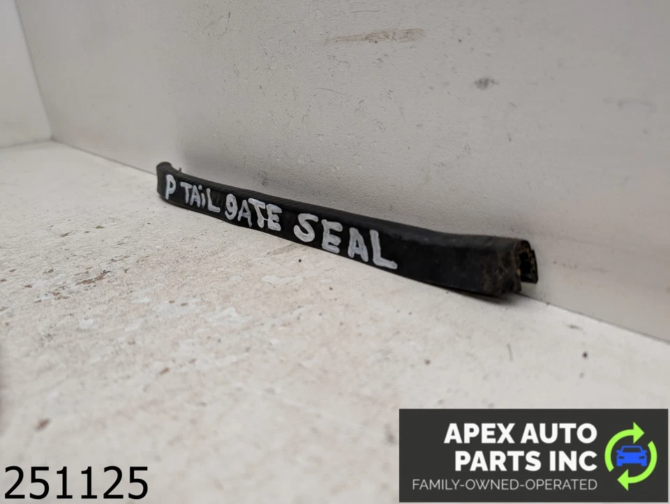 Chevrolet El Camino 1979 fabricante de equipos originales sello de puerta trasera de 3,9 L Foto 3 de 4