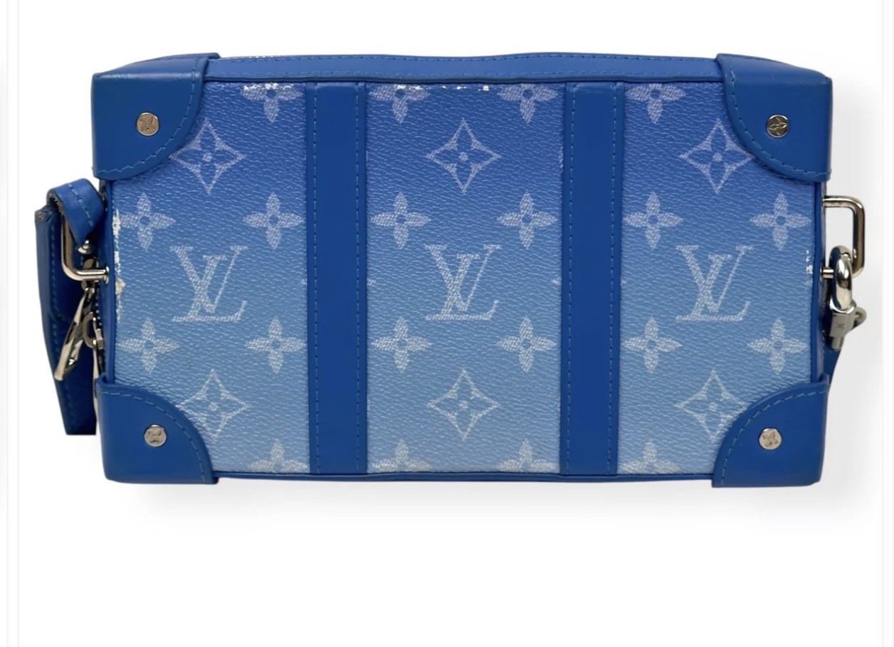 Louis Vuitton cloud soft trunk - Pre-owned image 2