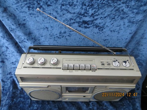 Hitachi Radio Lettore di Cassette TRK-7200E - Foto 9 di 11