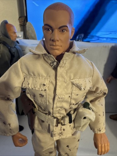 Modellino Hasbro GI Joe 1996 12" snodato marrone mimetico vestito sciolto - Foto 2 di 16
