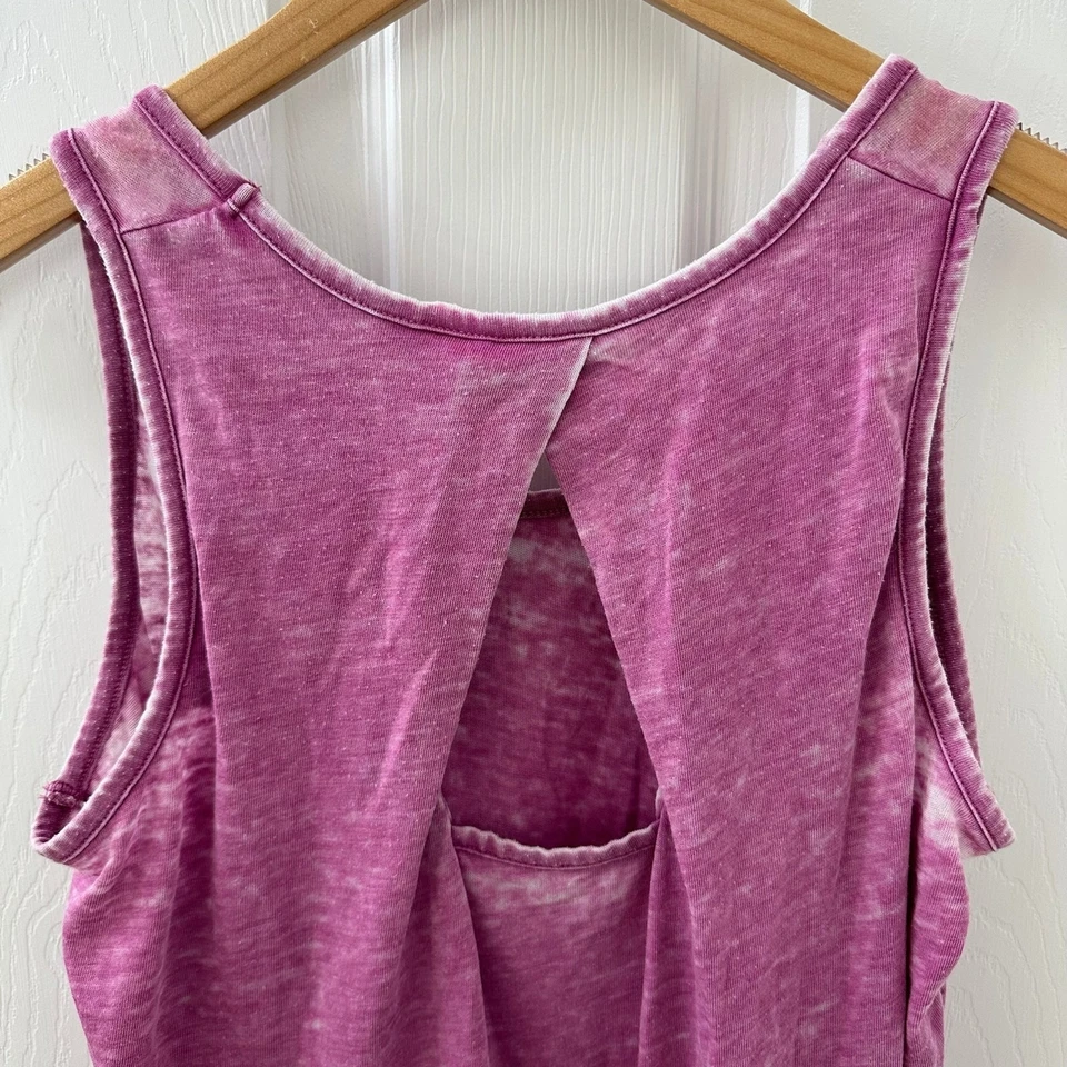 Regata feminina angustiada estilo vintage ativa recorte nas costas rosa roxa pequena - Imagem 4 de 4