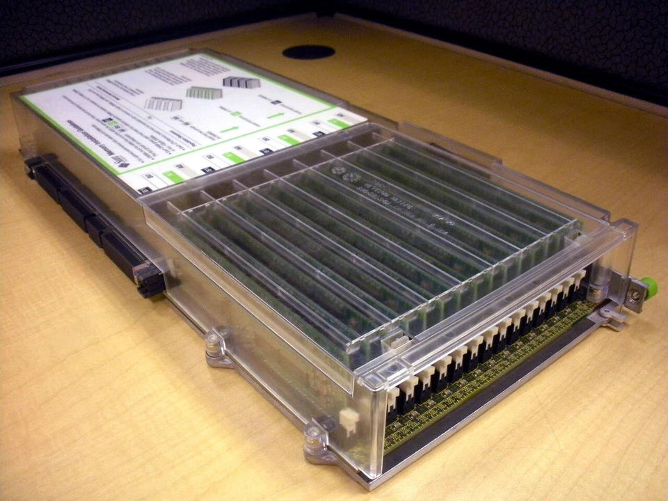 Sun X7268A 501-6809 2x 1.05GHz 8GB CPU/Memory Board V490 - Image 2 of 3