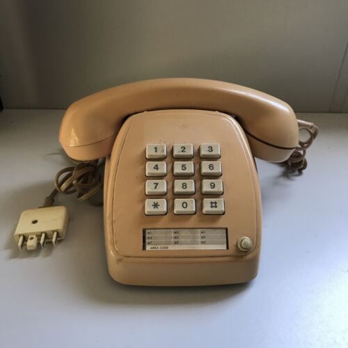 Vintage 1980's - AWA  / TELECOM Push Button Telephone - Retro Phone - Picture 1 of 8