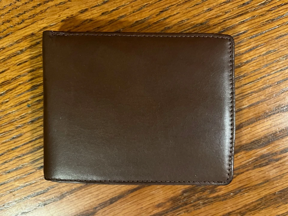 Cartera de cuero marrón Greg Norman vintage.  Nuevo con etiqueta.  El precio de venta es de $50. Foto 3 de 4