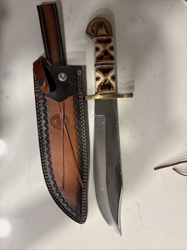 Rising meadow Chipaway  classic bone handle knife With sheath. Model:  CW-0178