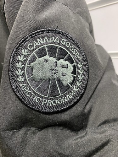 Canada Goose Men's - Picture 3 of 12