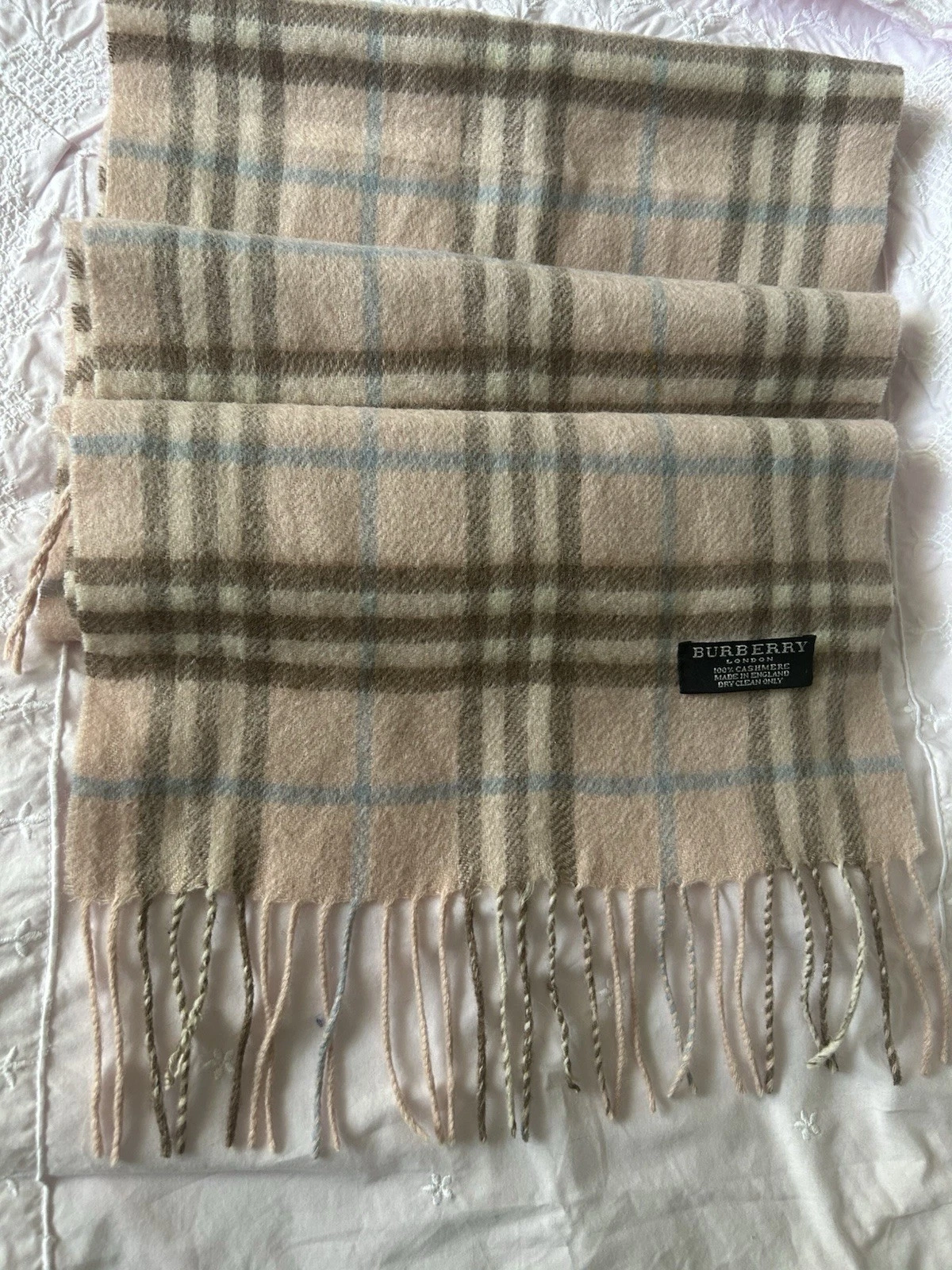 Cashmere BURBURRY Scarf Made In England