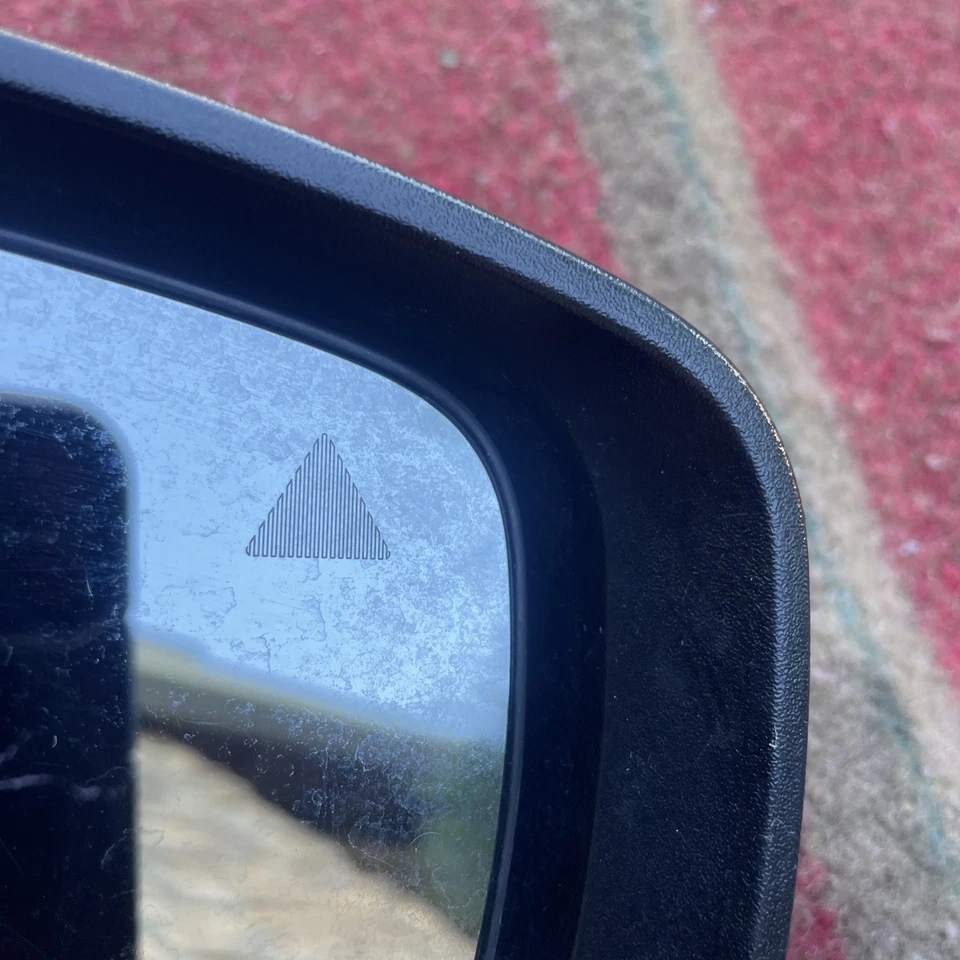 Красное зеркало для правой пассажирской двери 2013–2016 Dodge Dart от оригинального производителя - Изображение 3 из 4