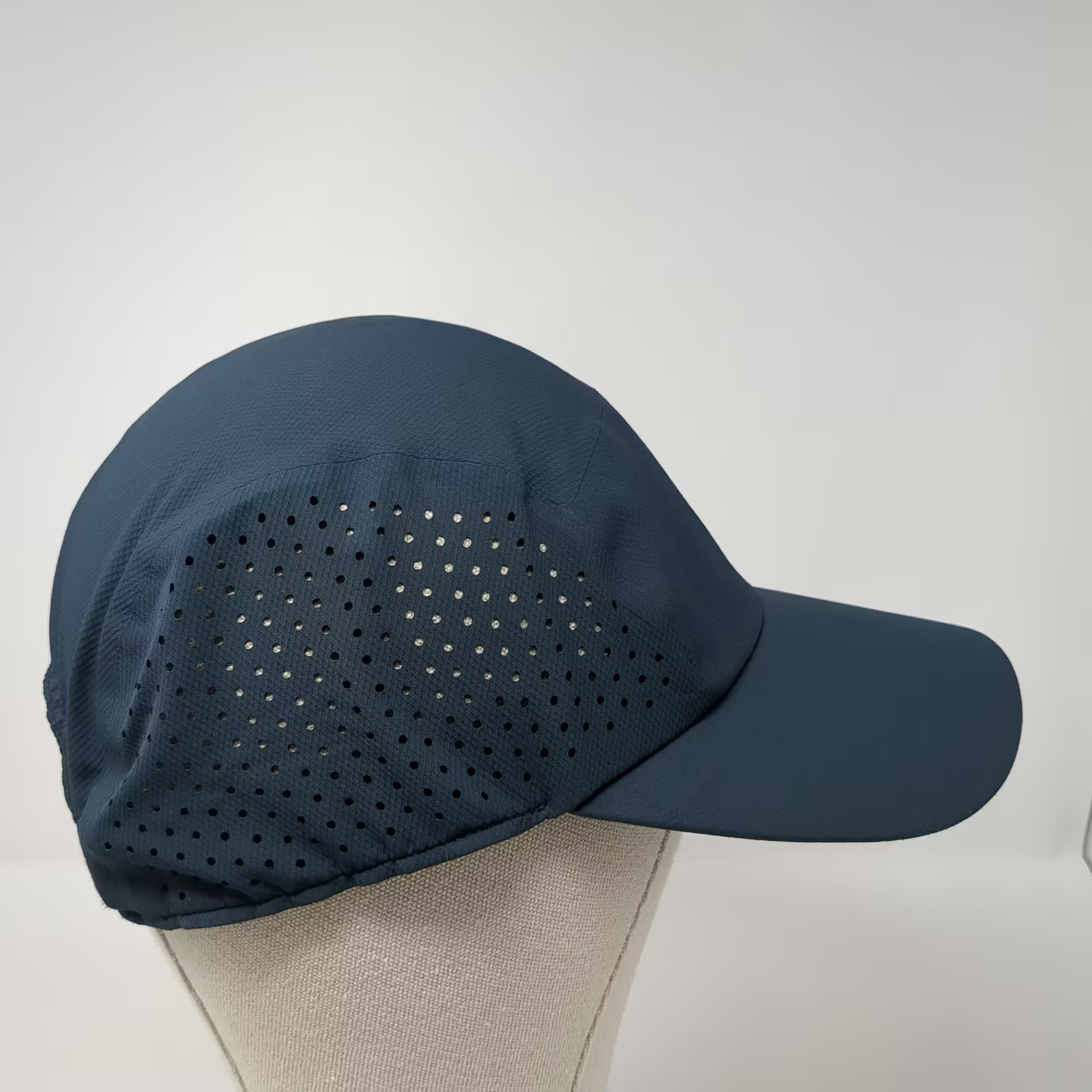 On Running Lightweight Performance Baseball Cap B… - image 5