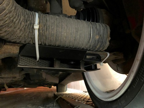 Vauxhall Astra H Mk5 Lower Arm Brake Cooling Ducts - SRI, VXR, GSI, XP2 - Picture 6 of 9
