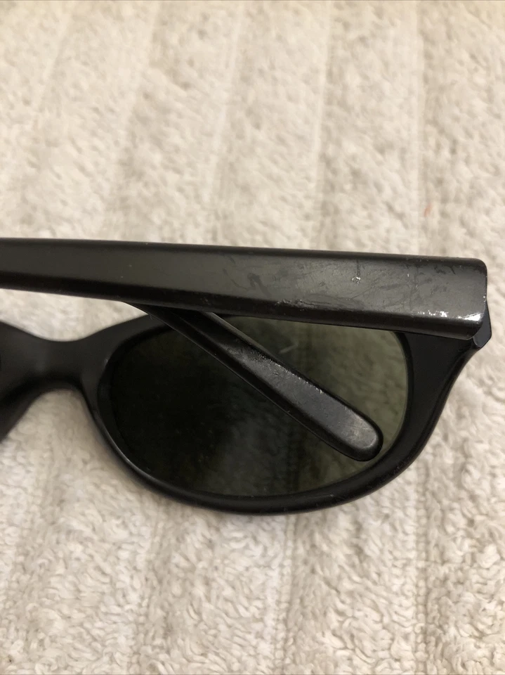 Gafas de sol vintage BAUSCH LOMB W2873 marco negro rectangular PVBM ver fotos  Foto 4 de 4