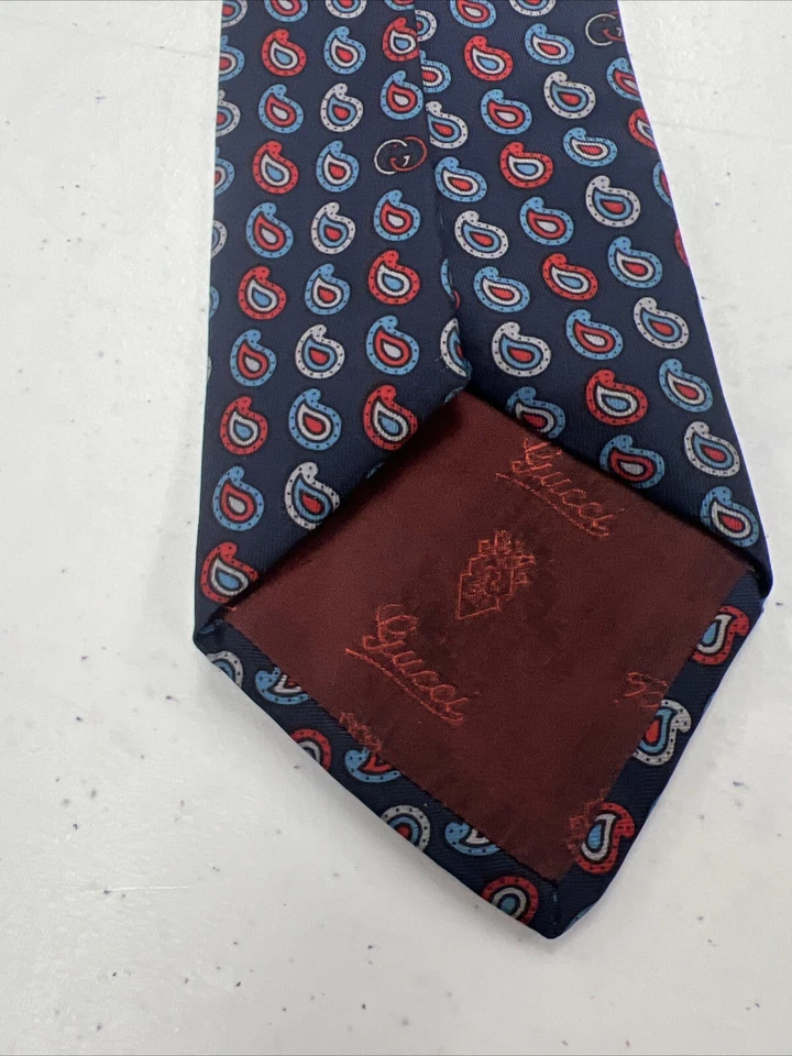 Corbata de cuello Gucci para hombre azul marino y rojo cachemir seda $395 Foto 3 de 4