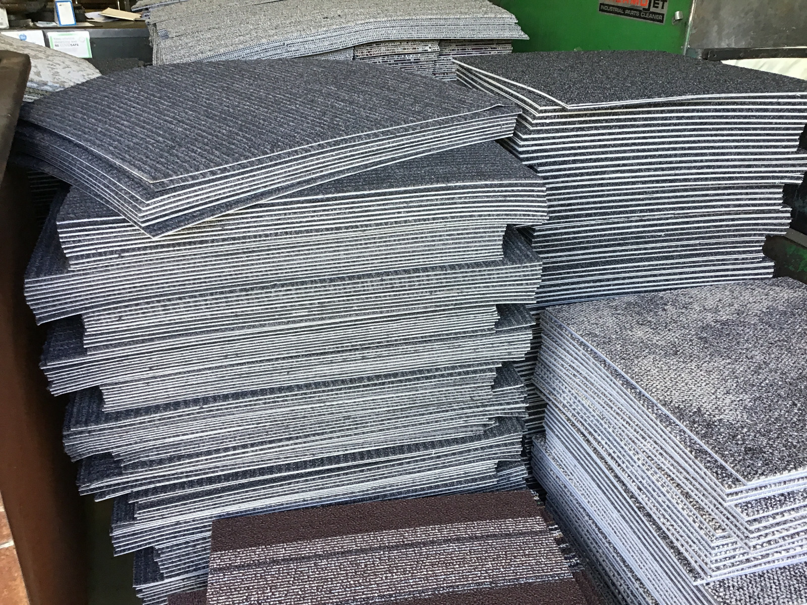 Huge range of new and second hand carpet tiles from 2.50 / 5.00 eBay