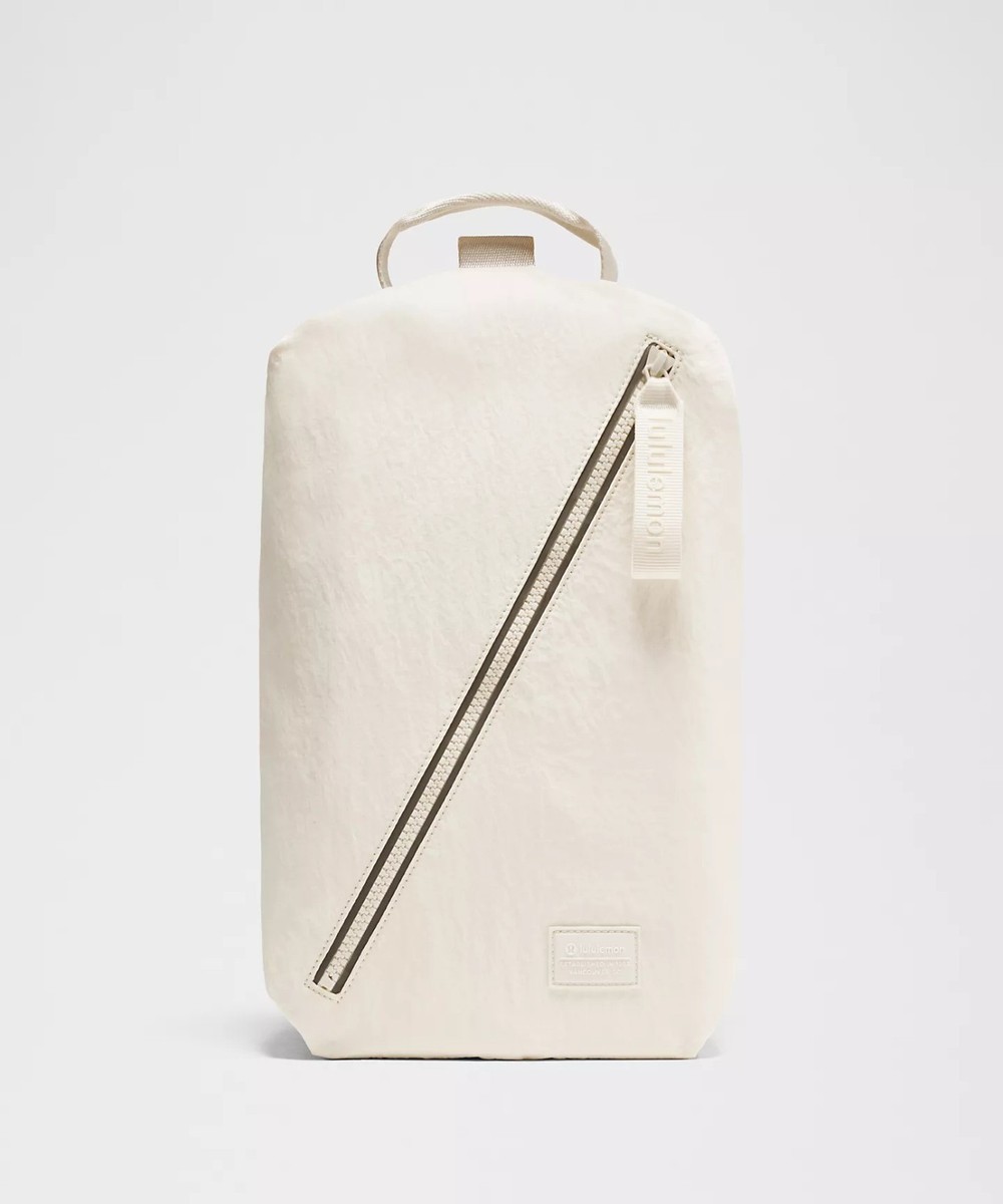 Lululemon Fast Track Bag 2.0 9L - Light Ivory Brand New with tag