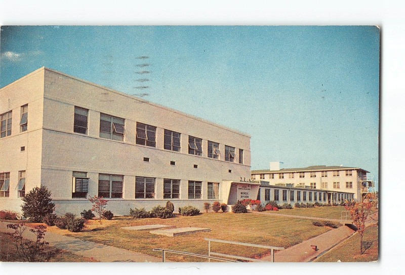 Oak Ridge Tennessee TN Postcard 1969 Cancer Research Center Building