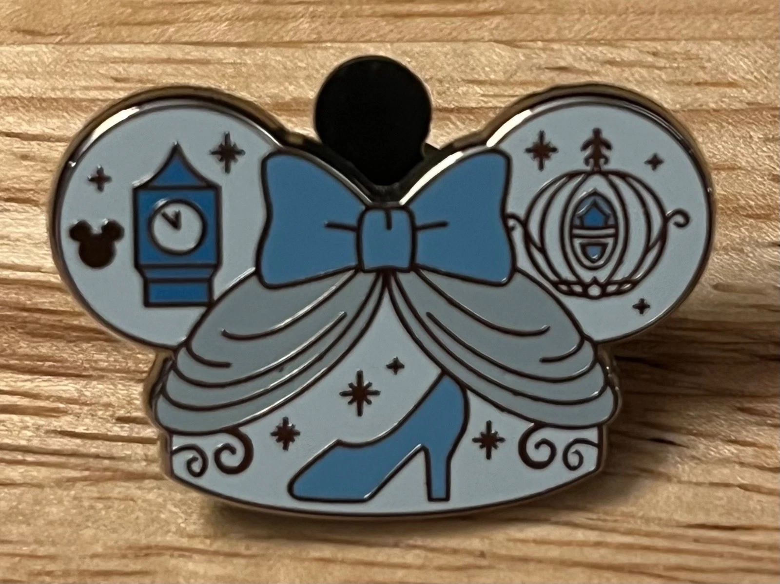 Disney Mystery Pin Hidden Mickey 2024 Ear Hats - Cinderella