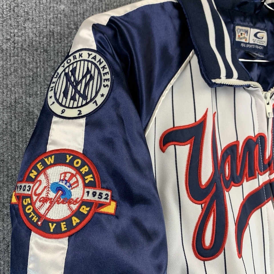 Vintage New York Yankees Cooperstown G-lll Bomber Jacket Women Size M - Image 3 of 4