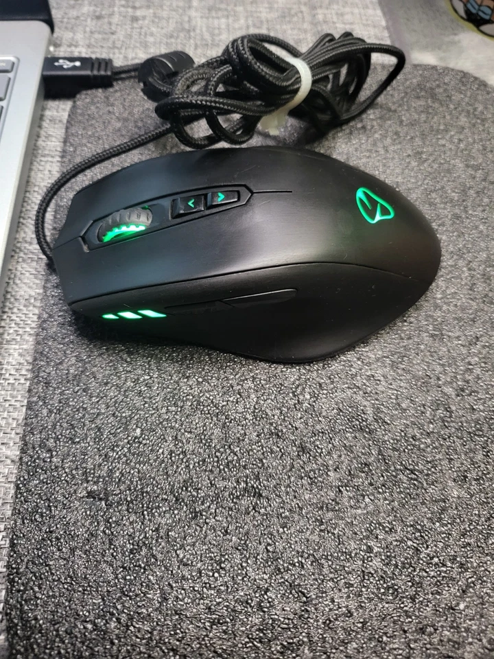 Mionix NAOS 8200 HIGH PERFORMANCE GAMING MOUSE. - Image 2 of 4