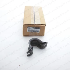 New Genuine OEM Nissan Armada Titan QX56 Rear Stabilizer Bar Bracket 56233-7S001