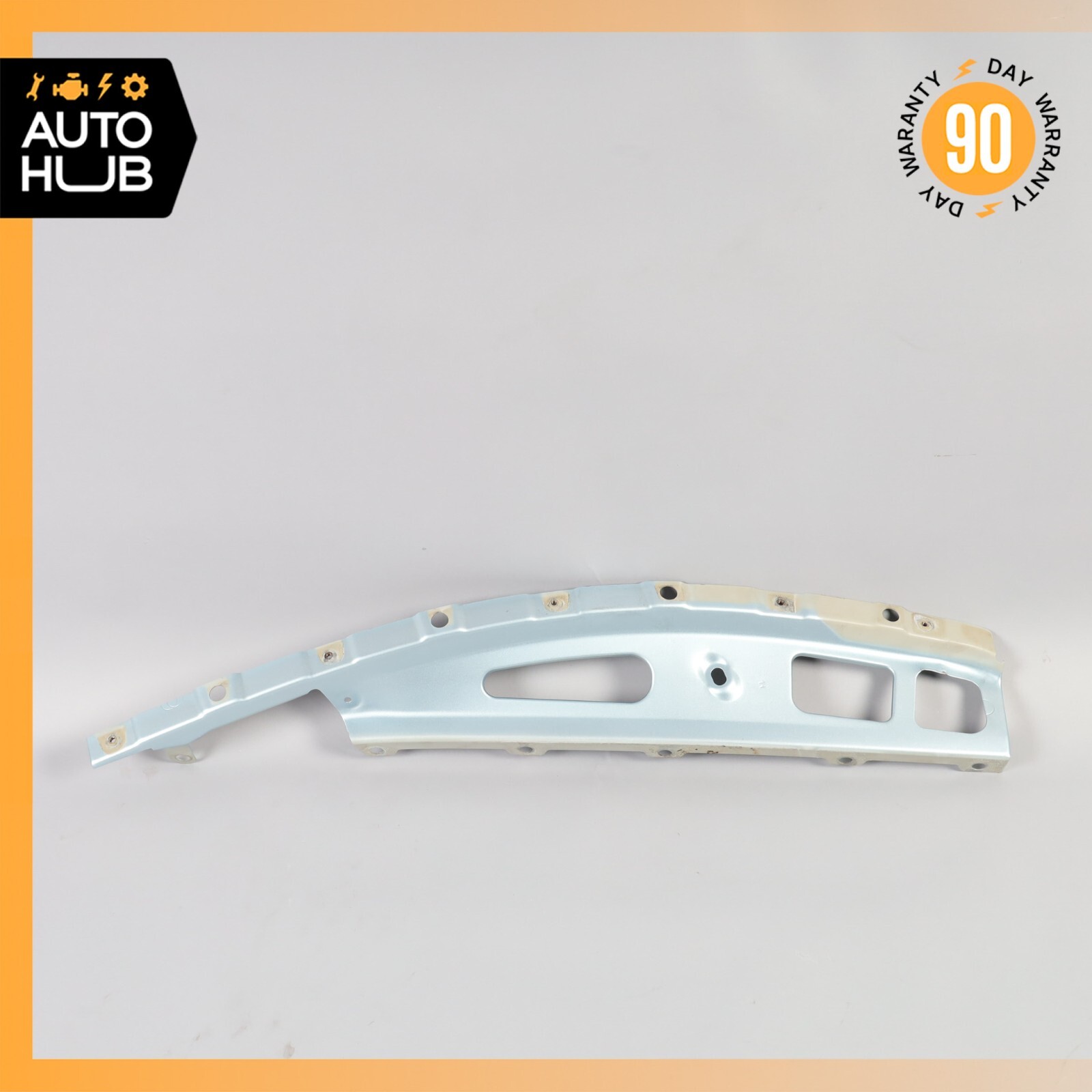 08-19 Maserati GranTurismo M145 Front Left Fender Top Mount Bracket OEM 25k