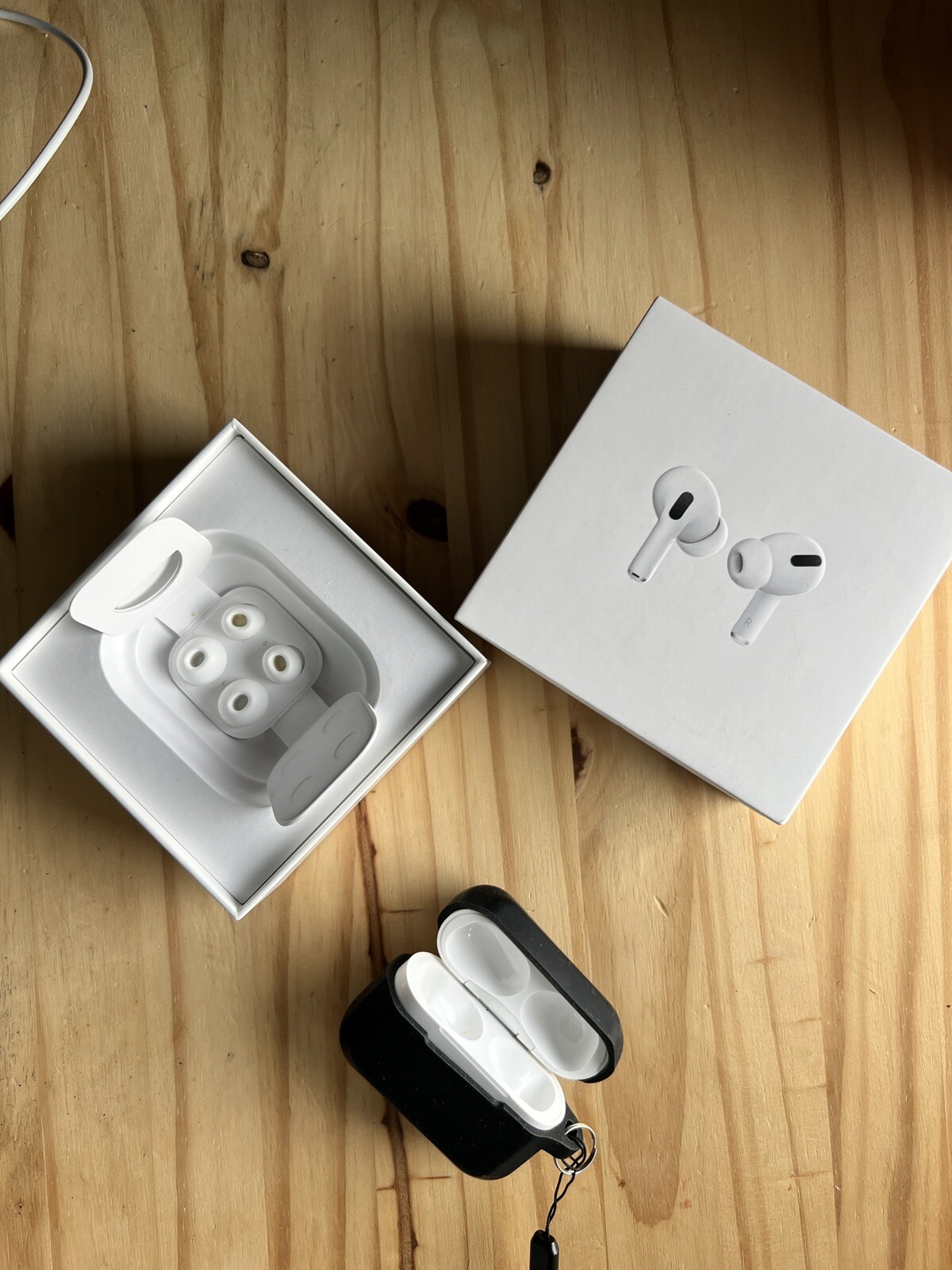 Airpods Pro Case With Carabiner Included Wireless Charge Plus silicone Tips-image