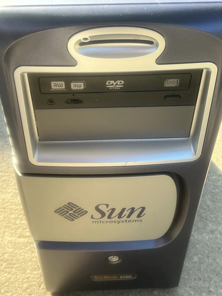 SUN Blade 2500 Silver 1x 1.6GHz 8GB 1x146GB XVR-600 DVD Type-7  - Image 2 of 4